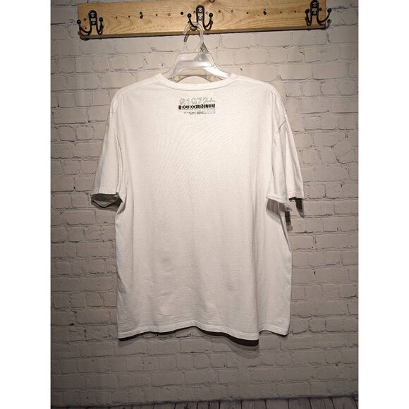 Ecko Unlimited v-neck white T-shirt size 2x - Picture 2 of 3